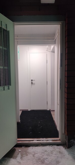 Standard Apartment, 2 Bedrooms, Non Smoking, Private Bathroom | Free WiFi, bed sheets