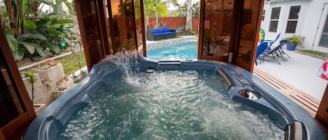 House, 3 Bedrooms | Spa