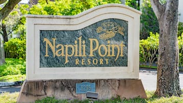Condo, 1 Bedroom | Property grounds
