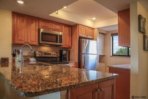 Condo, 2 Bedrooms | Private kitchen