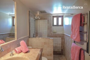 Shower, hair dryer, towels - Ca'n Sec by Rentallorca (Sóller)