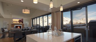 Town Hill Penthouse Ski In/Out at Snow King w/ Deck w/Hot Tub, A/C, Fireplace