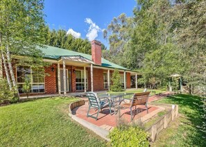 تناول الطعام بالخارج