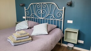 Iron/ironing board, internet, bed sheets - Lovely comfortable apartment in the green in Venlo (Limburg) at la bienvenue (Venlo)