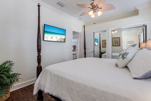 3 bedrooms, desk, iron/ironing board, free WiFi