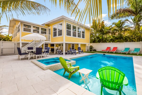 A heated pool - Seaside Manor! Pool, Spa and Beach Walk! (Bradenton Beach)