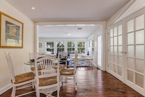 Interior - Seaside Manor! Pool, Spa and Beach Walk! (Bradenton Beach)