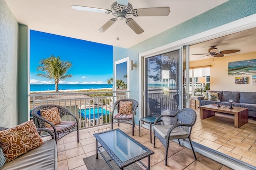 Beachfront Balcony, Stylish Gulf-View Escape