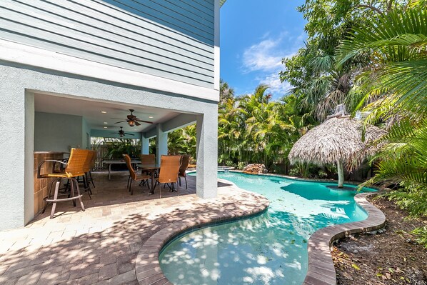 A heated pool - Sea Oats: Anna Maria Island Family Retreat with Pool Just Steps from the Beach! (Holmes Beach)