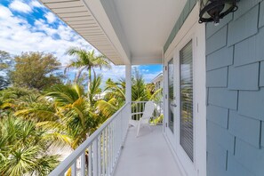 Property grounds - Sea Oats: Anna Maria Island Family Retreat with Pool Just Steps from the Beach! (Holmes Beach)