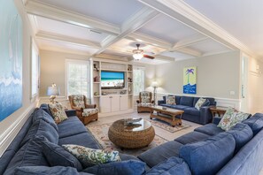 Smart-TV, Tischtennisplatte, Stereoanlage