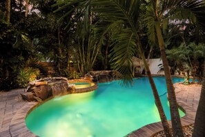 A heated pool - Poseidons Palace! Family Fun and Gulf Views! (Holmes Beach)