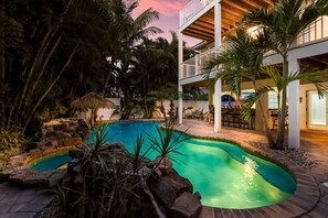A heated pool - Poseidons Palace! Family Fun and Gulf Views! (Holmes Beach)