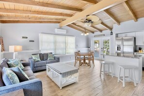 Interior - Aggie’s Treasure - Perfect family vacation home with private pool! (Holmes Beach)