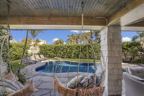 Et oppvarmet basseng