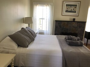 6 soveværelser, skrivebord, strygejern/strygebræt, weekendseng