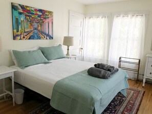 6 bedrooms, desk, iron/ironing board, travel cot - Bar Harbor - Historic In-Town Home. Incredible Location. (Bar Harbor)