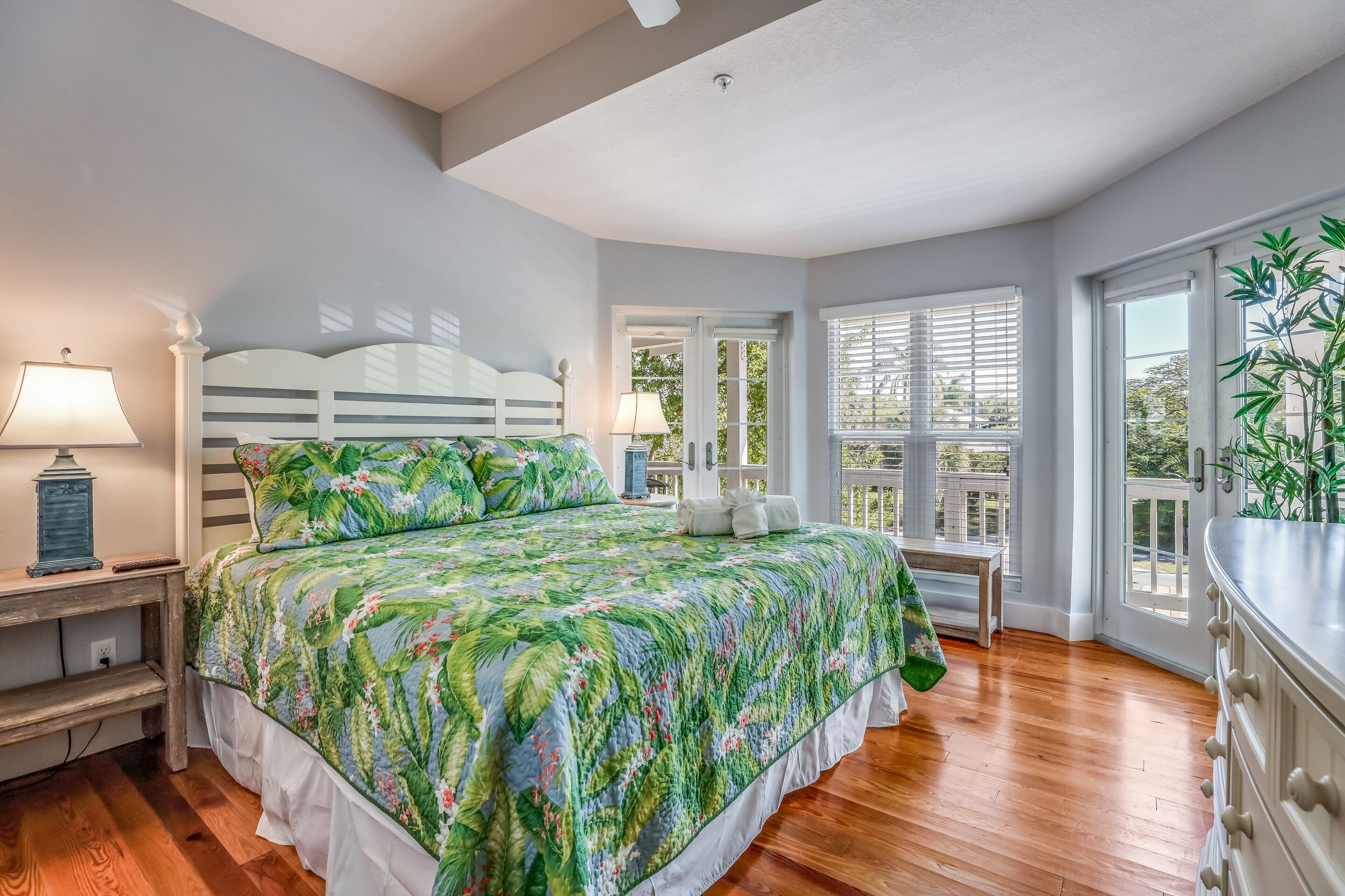 3 makuuhuonetta, silitysrauta/-lauta, ilmainen Wi-Fi, vuodevaatteet