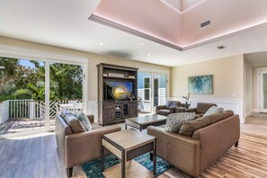 Smart TV, foosball, table tennis, offices