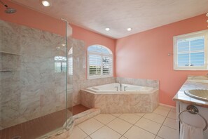 Hair dryer, towels - Luxury home with Pool, Spa, and Dock -Bayshores (Holmes Beach)