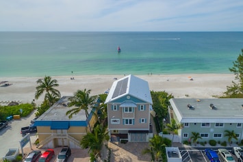 Tarpon Lookout-by AMI Accommodations