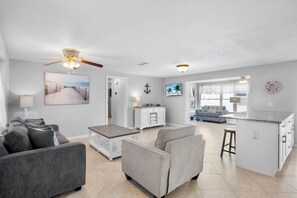 Flat-screen TV, offices - Island Mojo! Family-Friendly Beach Escape! (Holmes Beach)