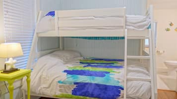 3 quartos, escrivaninha, Wi-Fi de cortesia, roupa de cama