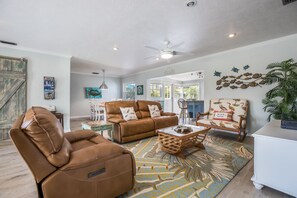 TV - Close to Beach! Home with Putting Green and Pool! (Holmes Beach)