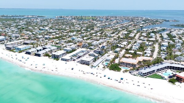 Beach nearby - Anna Maria Island Home with Private Pool! - Peach Bellini (Holmes Beach)