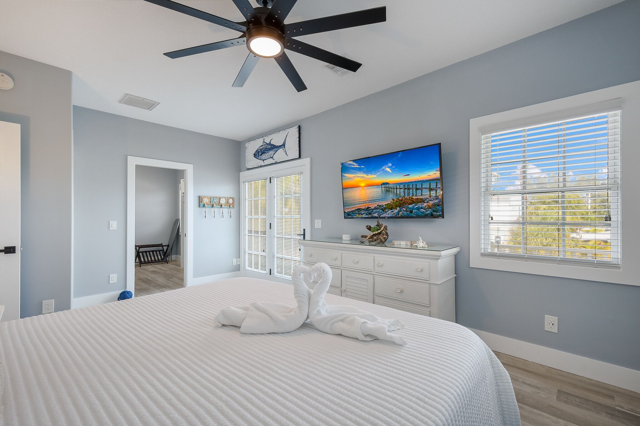 3 bedrooms, iron/ironing board, free WiFi, bed sheets