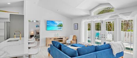 テレビ、書斎 / ワークスペース