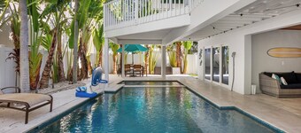 Called in Sic! Luxury Home with Pool, Spa, Rooftop Deck and Walk to Beach