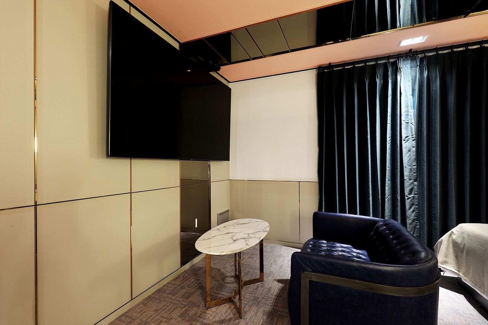 Cinema Room | Blackout drapes, soundproofing, iron/ironing board, free WiFi