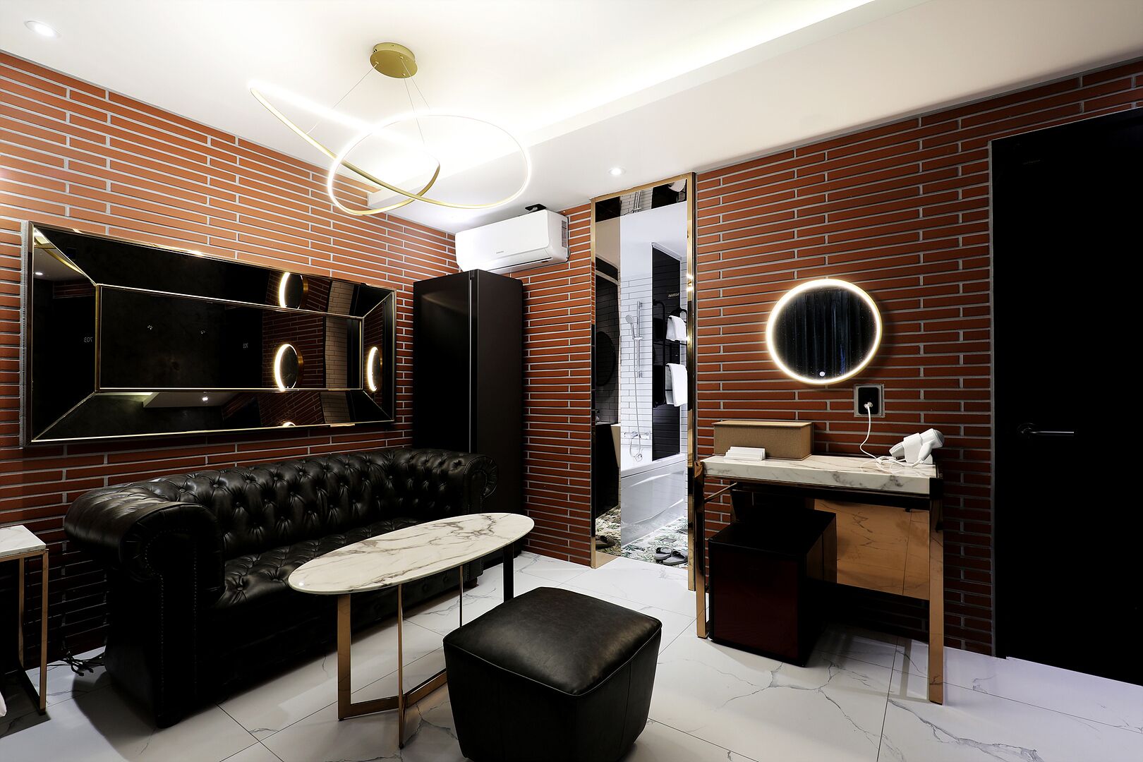 VIP Room | Blackout drapes, soundproofing, iron/ironing board, free WiFi