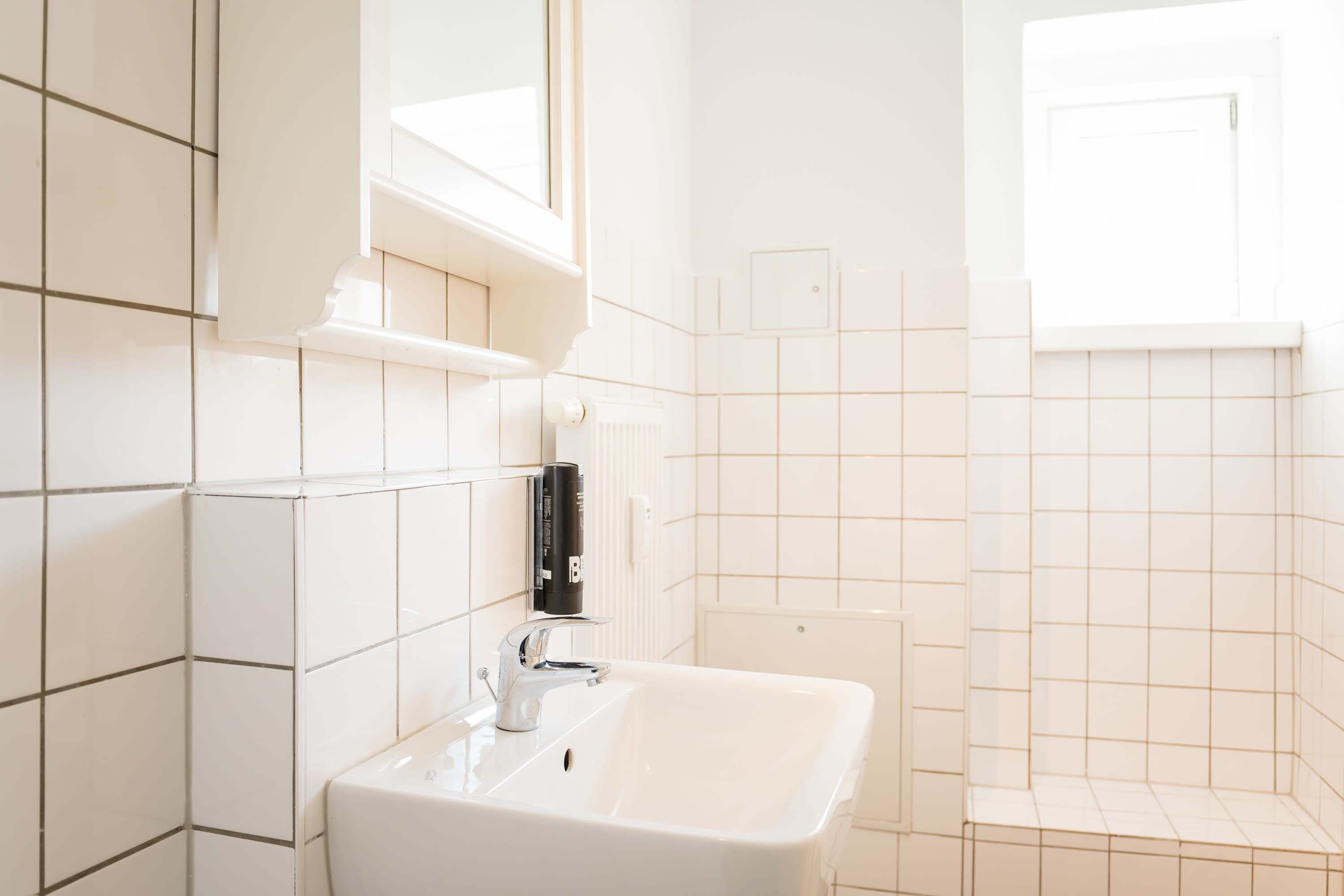 淋浴设施、吹风机、毛巾