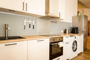 Kühlschrank, Ofen, Herdplatte, Geschirrspüler