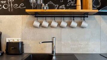 Kühlschrank, Ofen, Herdplatte, Geschirrspüler