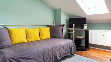 1 bedroom, iron/ironing board, WiFi, bed sheets