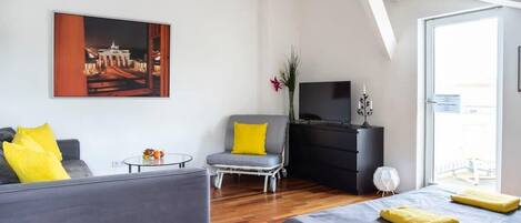 1 habitación, tabla de planchar con plancha, wifi y ropa de cama