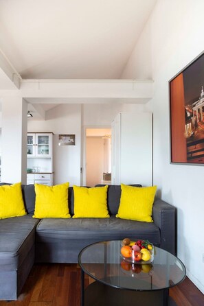 テレビ、書斎 / ワークスペース