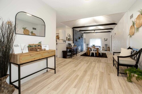 Nice East Side 3BR 2BA WIFI SMART TV