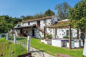Outdoor dining - Rural House El Majano (Moya)