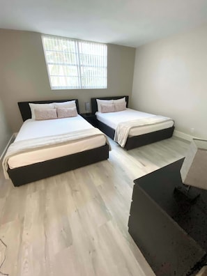 2 bedrooms, desk, iron/ironing board, WiFi