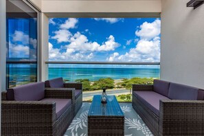 Property grounds - Turn the key. Enter. Smile. Repeat every day. (Oranjestad)