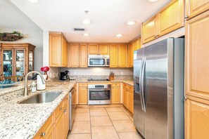 微波炉、洗碗机、茶具/咖啡用具、烤面包机