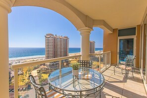 Outdoor dining - P2-1506 2B Gulf View / Heated Pools (Pensacola Beach)