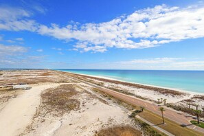 On the beach - Tower 3*Gulf Front*Stunning Views (Pensacola Beach)
