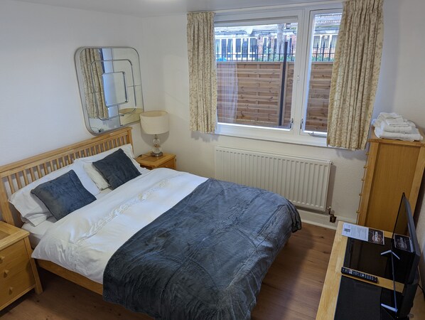 Apartment | 2 bedrooms, free WiFi, bed sheets