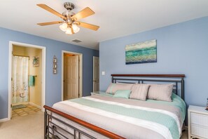 3 chambres, fer et planche à repasser, lit parapluie, Wi-Fi gratuit