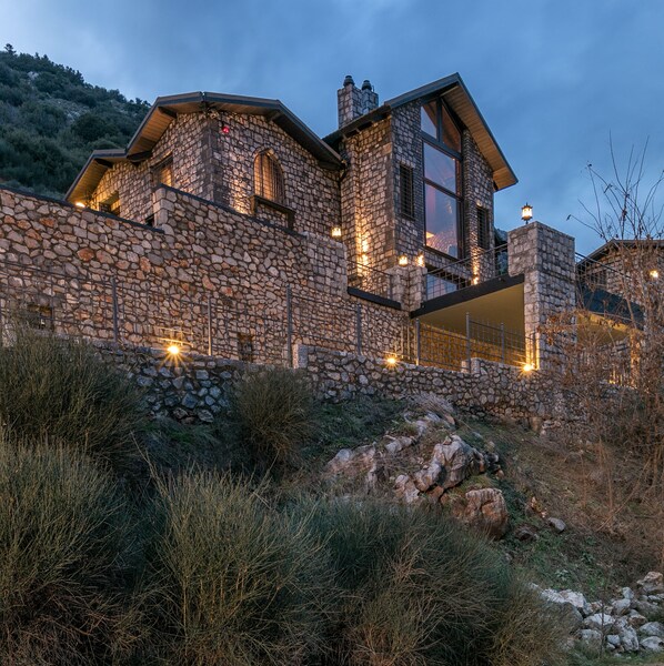 Design Villa, 4 Bedrooms, Fireplace, Mountain View | Terrace/patio - Volhon Mansions of Parnassos (Delphi)